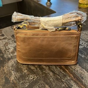 NWT Hobo Cadence Cameo rate find